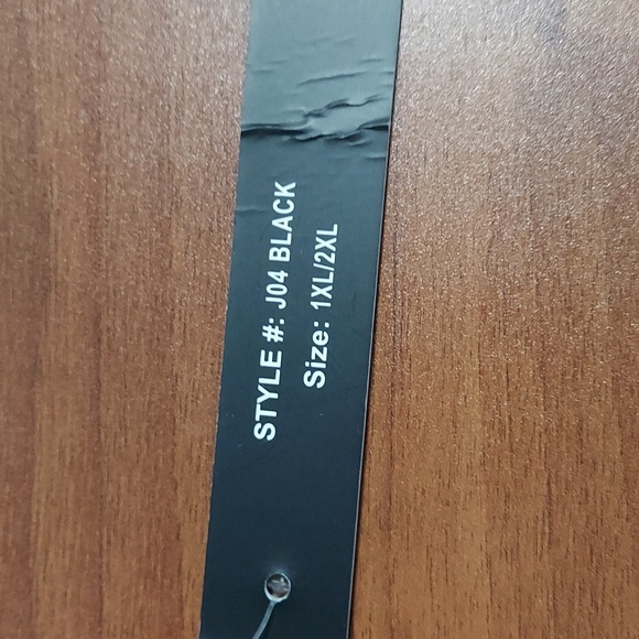 NWT, New Mix, Black Leggings, Size 1XL/2XL - Picture 4 of 5